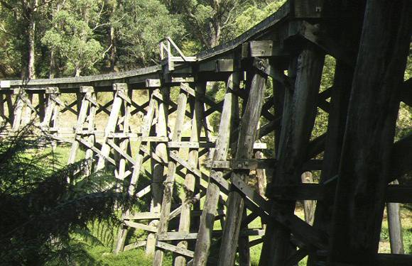 1 railway trestle bridge over monbulk creek selby side elevation apr1997