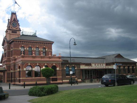 Traralgon Post Office  from the north side