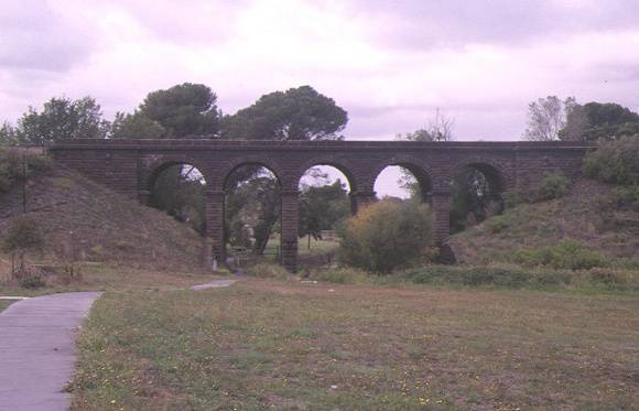 1 rail bridge over kismet creek sunbury side view jun1984