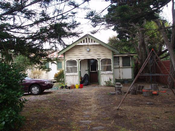 21307 10 12 Ewing Blyth Drive