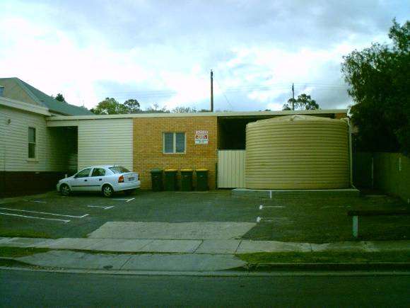 15930 89 Noble Street  Newtown