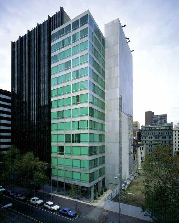 B6262 Eagle  House