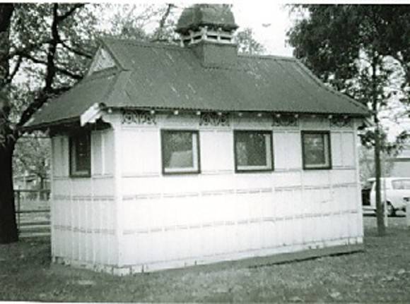 B3712 Former Cab-Man's Shelter 