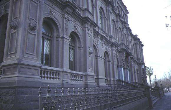 law courts bendigo facade detail jul1984