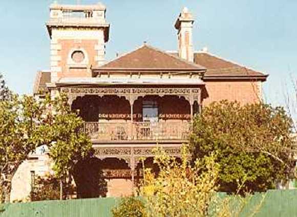 B4965 Huntingtower