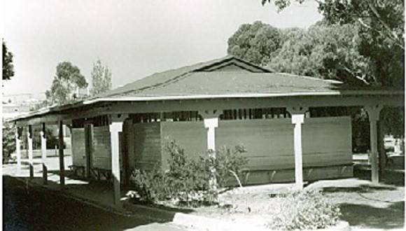B4187 Portable Rural School Errol St Nth Melbourne