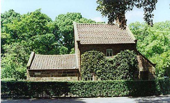 B1264 Cook's Cottage Fitzroy Gardens Melbourne