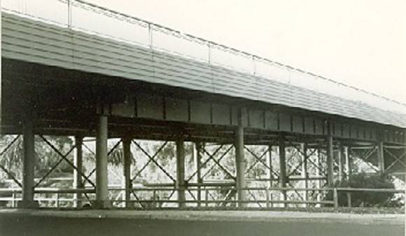 B1600 Metal Truss Bridge