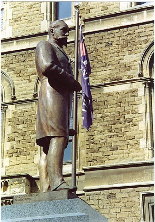 B7119 Francis Ormond Statue 