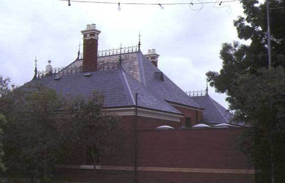 numurkah court house melville street numurkah side view roof detail nov1984