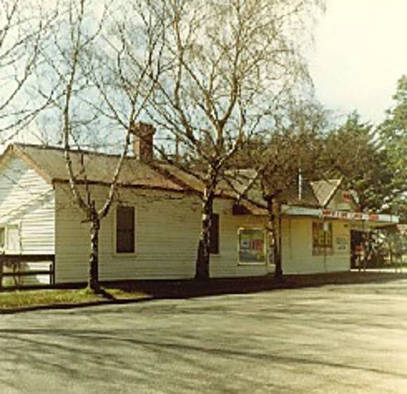 B5003 Russos Licenced Store