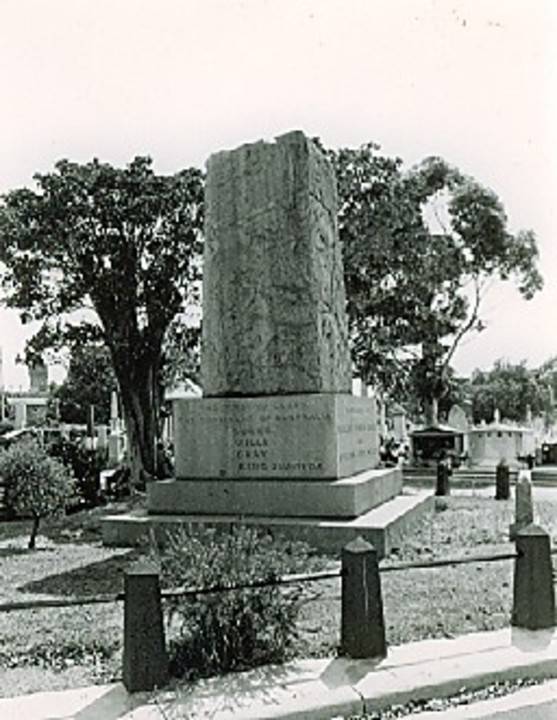 B2913 Burke & Wills Monument Melbourne General Cemetery Carlton