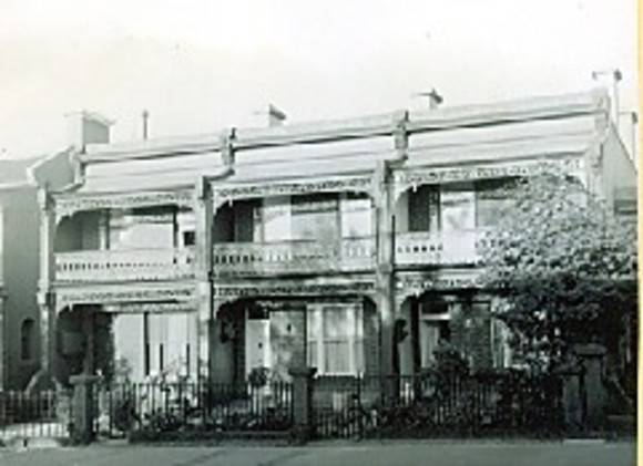 B1925 132-136 Powlett St East Melbourne