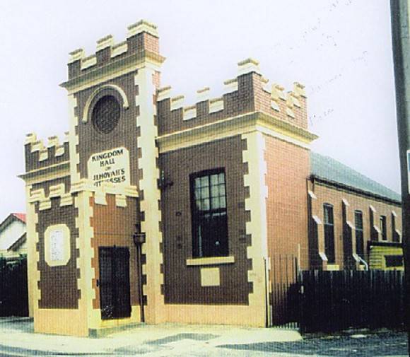 B6828 Former Salvation Army Barracks