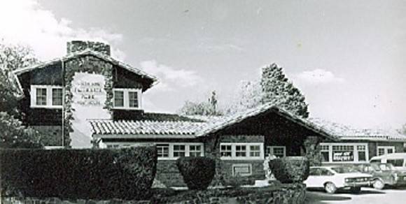 B5616 Yarra Bend Golf Course Club House