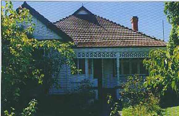 B7138 159 Glen Eira Road