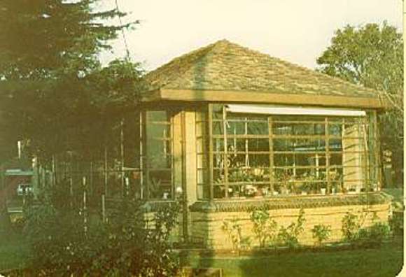 B5272 Greenhouse Conservatory 