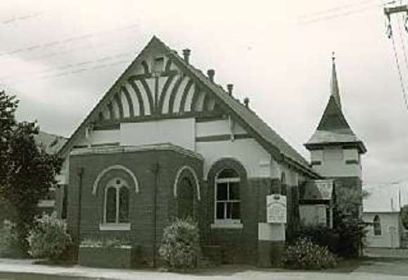 B3370 Uniting Church