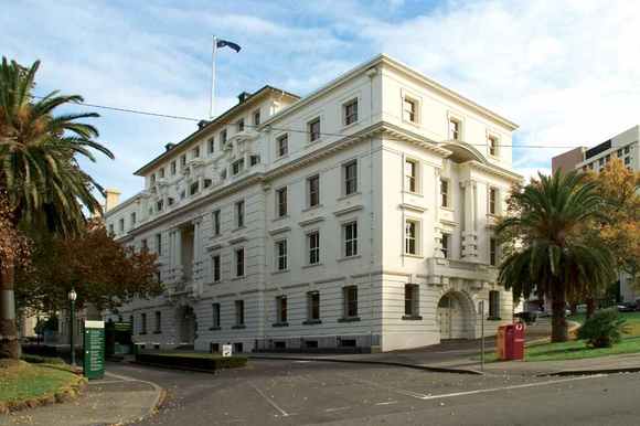 B2692 Commonwealth Offices