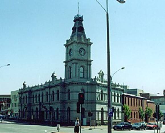 B2925 Dandenong Town Hall