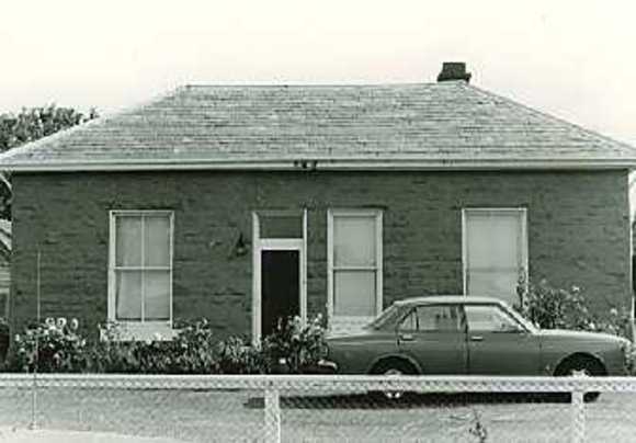 B4275 123 Cecil Street 