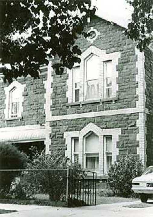 b4563 St John's Uniting Church Manse