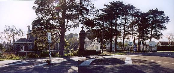 B1038 Rupertswood Lodge & Gates