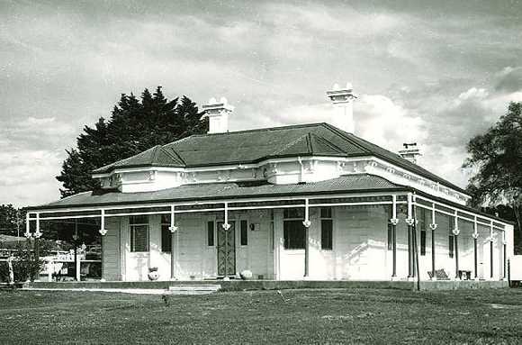 B3373 Smith House