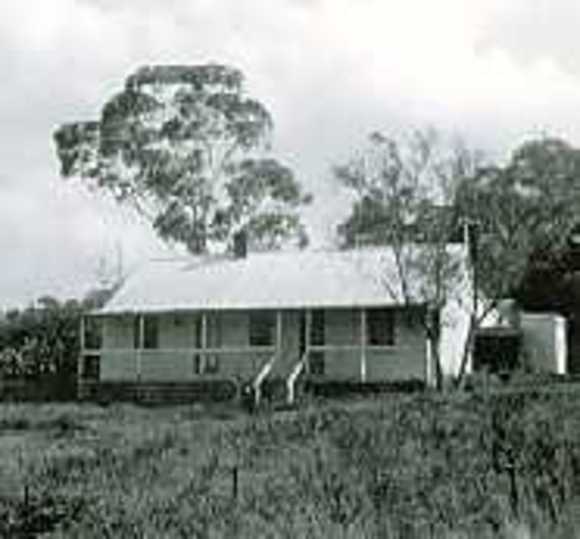 B3852 Hastings's Cottage 