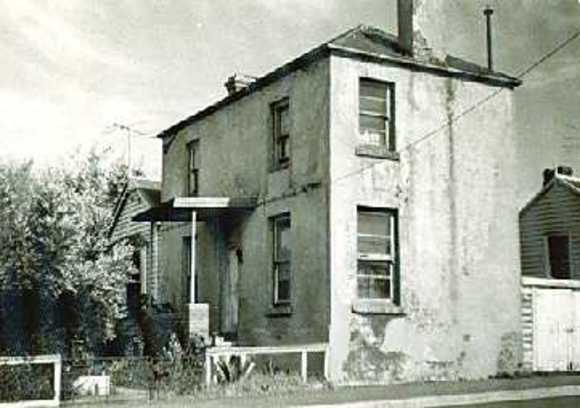 B2107 1 Yarra Street