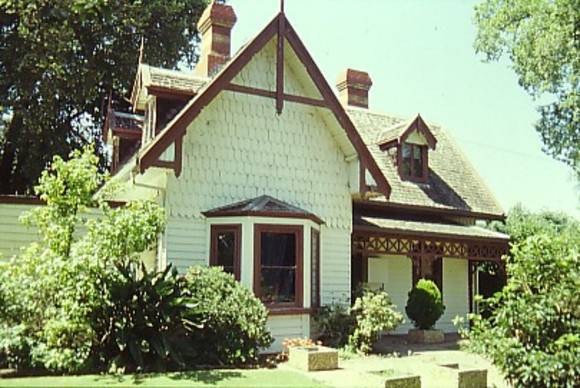 B6573 Swiss Cottage - Former Curator's Lodge 