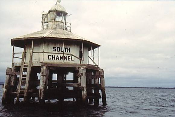 B4357 South Channel Pile Light 