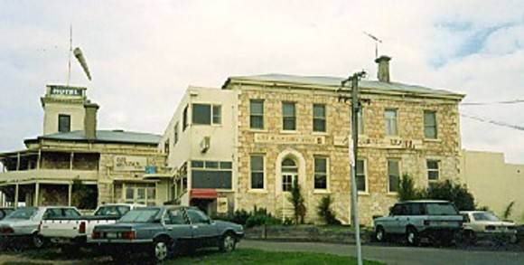 B6053 Sorrento Hotel 