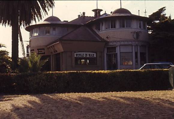 B3685 Former Empire Cafe 