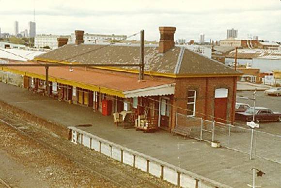 B4690 Port Melbourne Railway Station