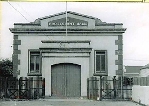 B1683 Protestant Hall, Prahran