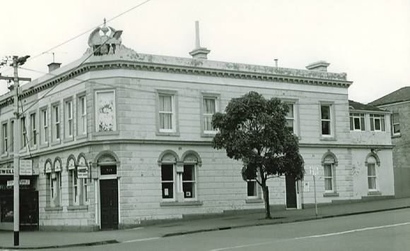 B0212 Fmr Commercial BankClarendon St South Melbourne