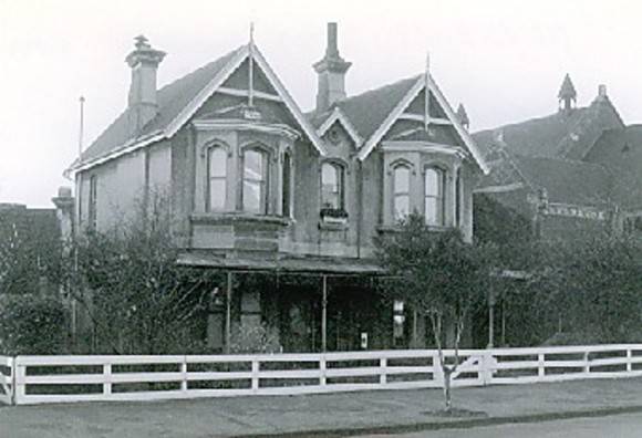 B2707 St Martin's Vicarage