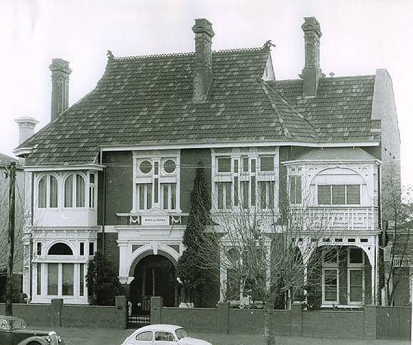 B2790 40 Ferrars Place South Melbourne