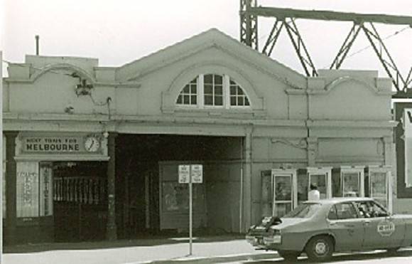 B4622 Railway St Fitzroy St St Kilda