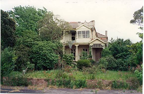 B5868 Hampden Villa