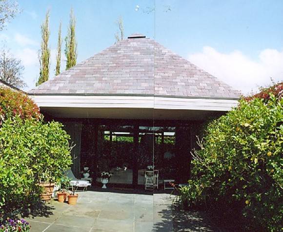 B7143 Willy House