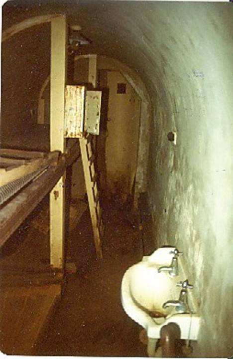 B5603 Air Raid Shelter 