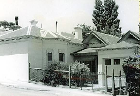 B1605 32 Murphy Street 