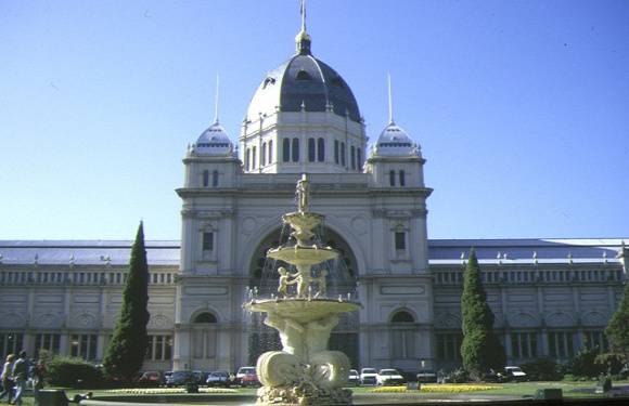 royal exhibition buildings nicholson street carlton front view aug1985