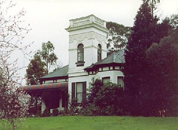 B4935 The Briars 