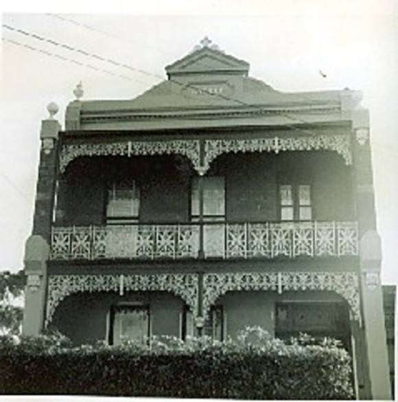 B1348 144 Burnley St Richmond