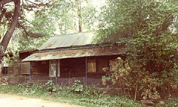 B3176 Daily Jones Cottage Fmr Sth Sassafras Post Office Kallista