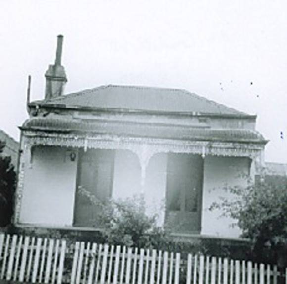 B3637 93 Condell Street