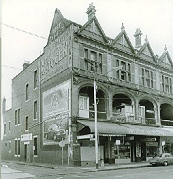 B3856 164 Gertrude Street